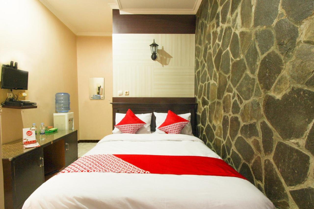Oyo 820 Abad Baru Hotel Pangandaran Exterior foto