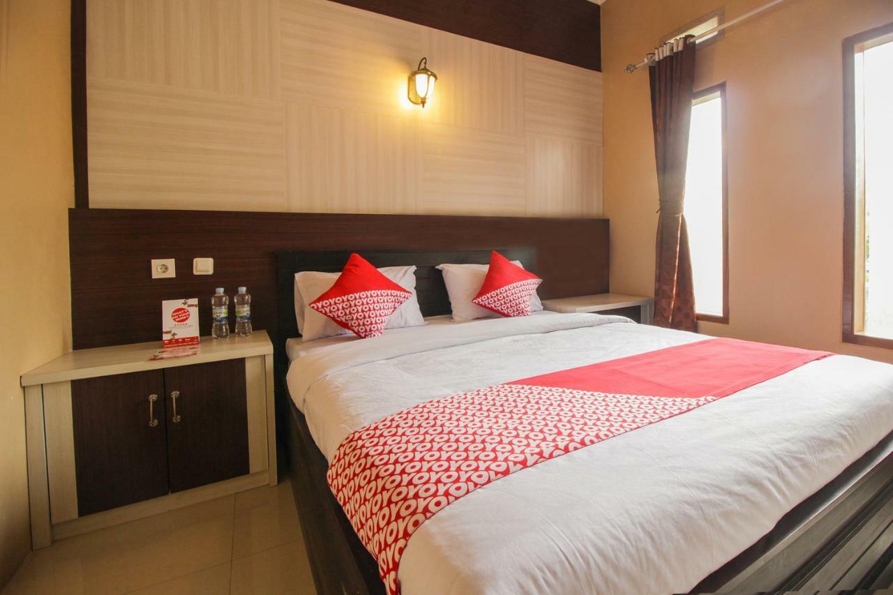 Oyo 820 Abad Baru Hotel Pangandaran Exterior foto