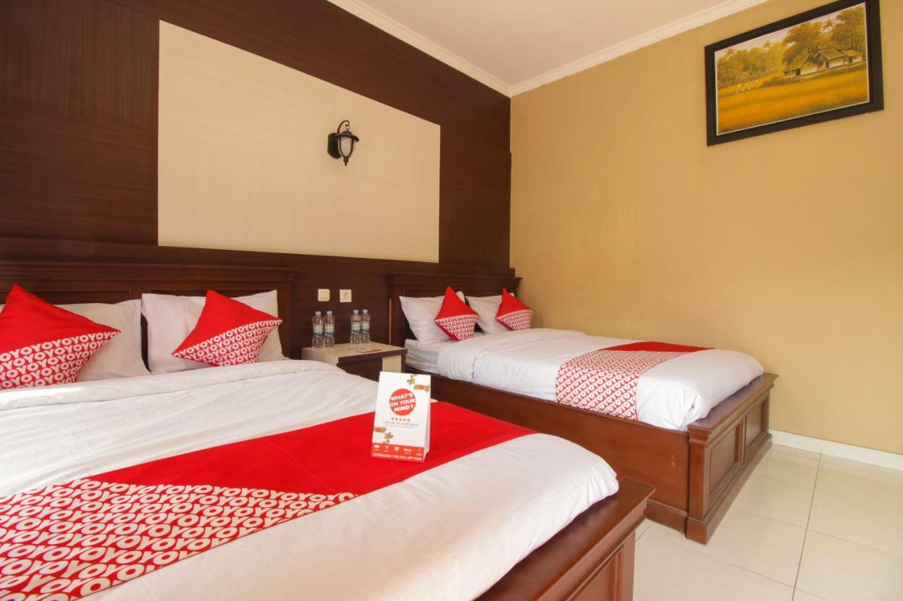 Oyo 820 Abad Baru Hotel Pangandaran Exterior foto